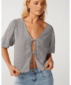 Rip Curl Vibe Surf Tie Front Top in BLACK/OFF WHITE