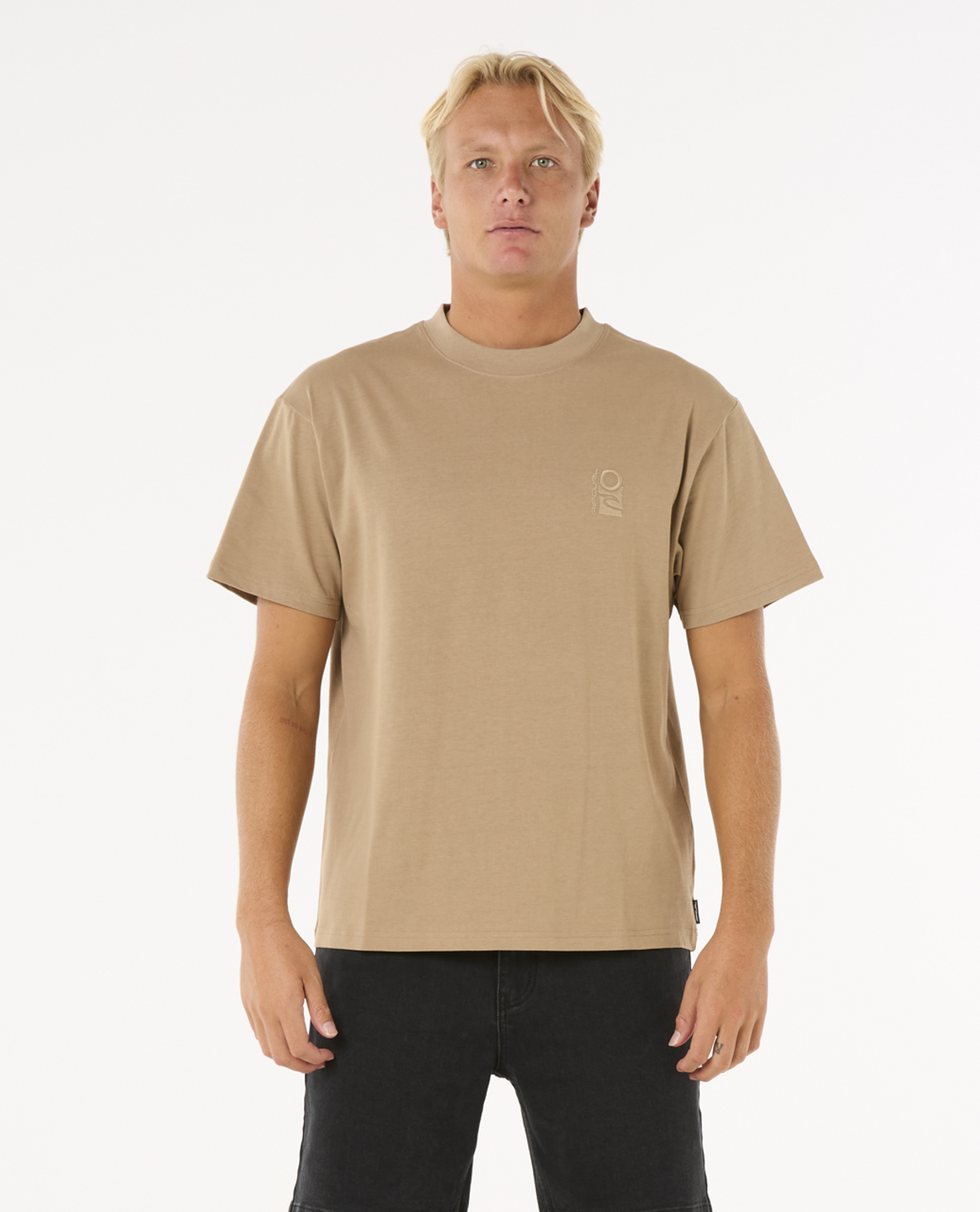Rip Curl Search Embroidery Tee in SAND DUNE