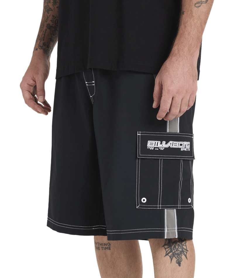 Billabong Throw On in BLACK