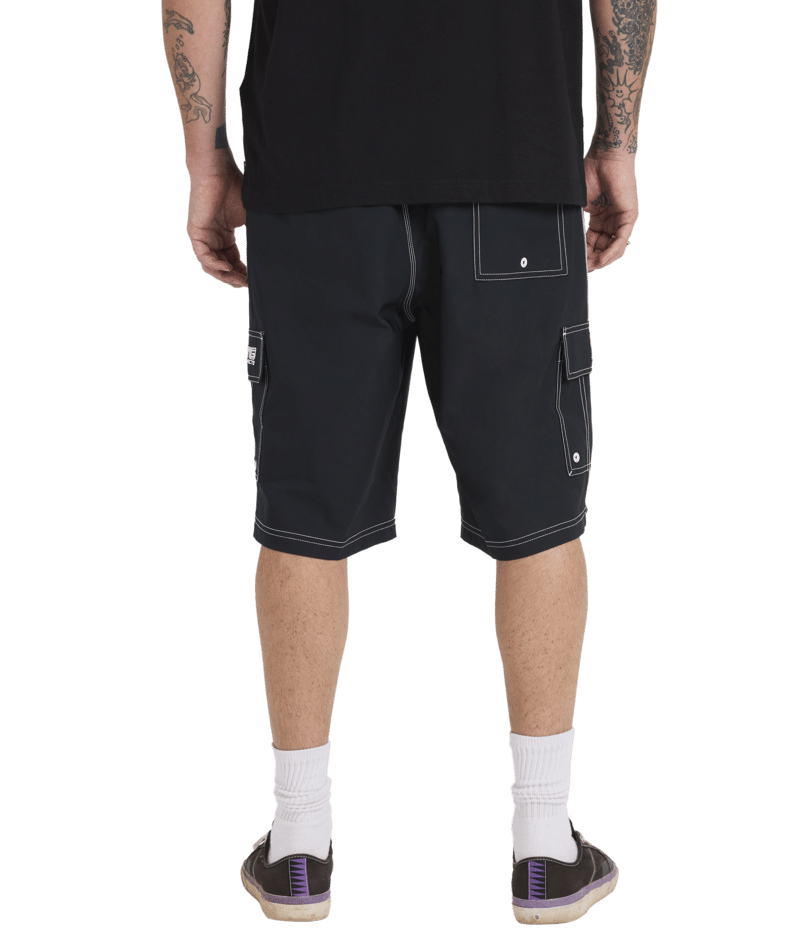 Billabong Throw On in BLACK