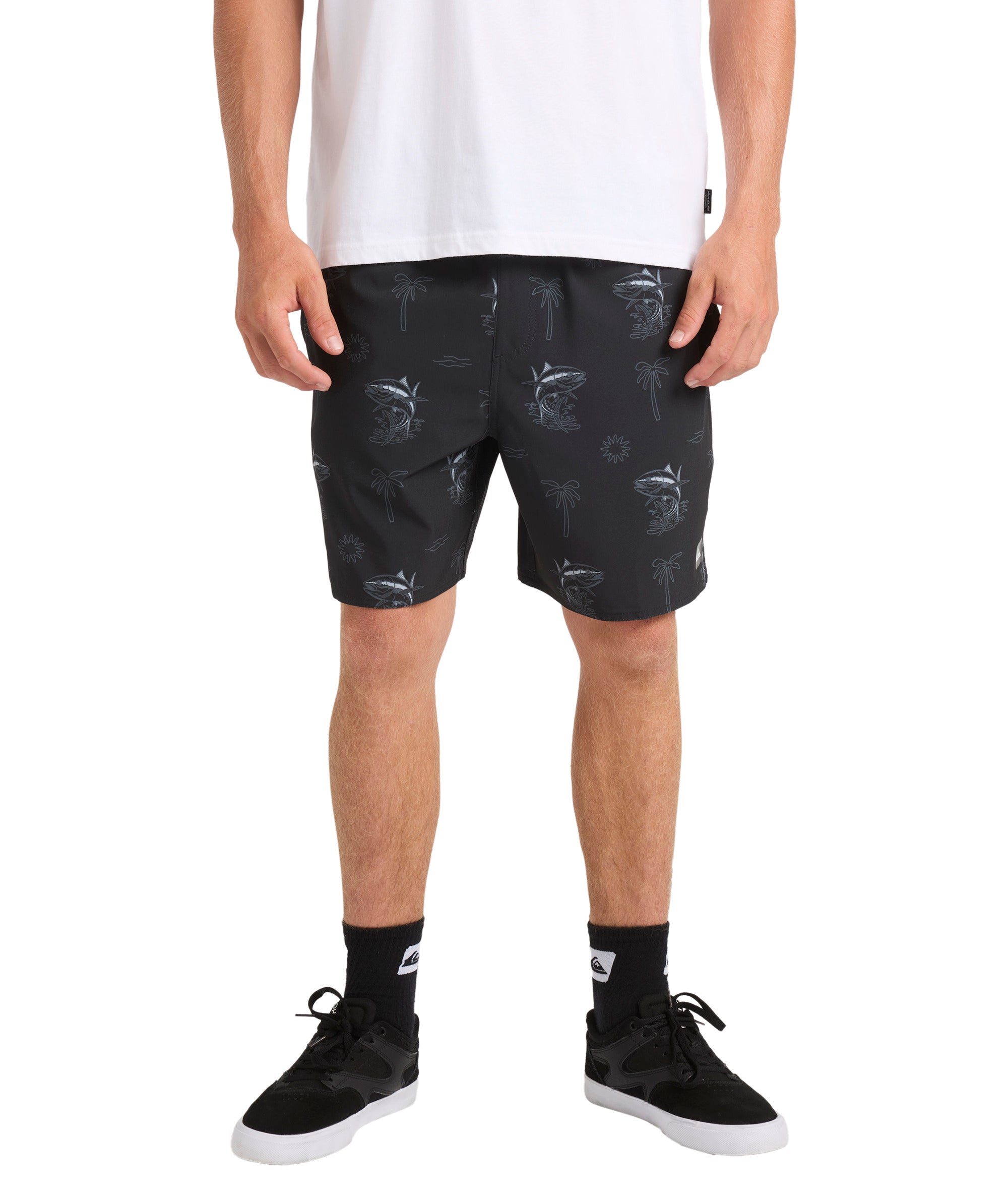 Quiksilver Atoll Volley 18 in BLACK