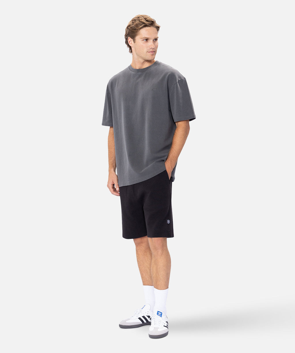 Industrie The Newport Tee - Onyx in ONYX