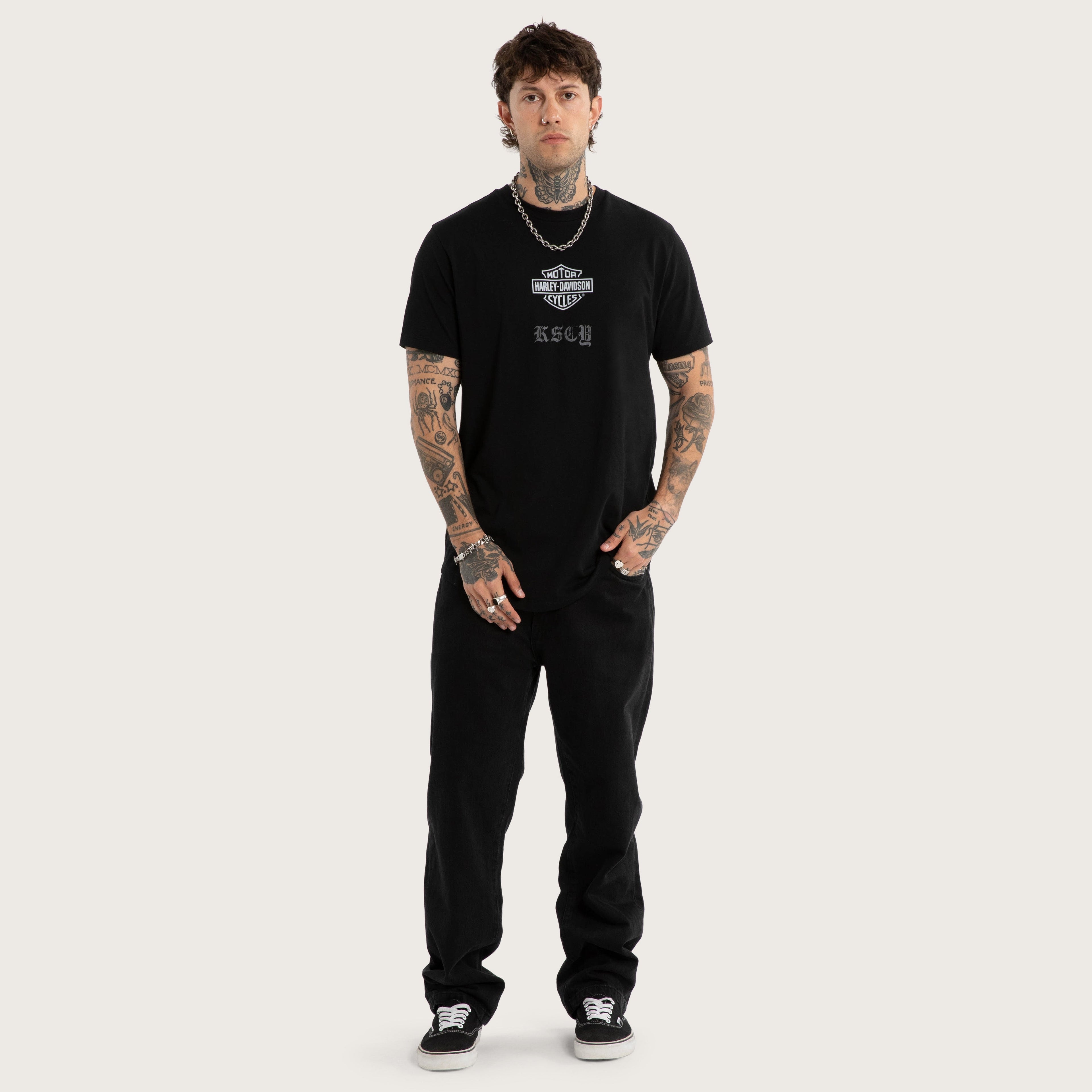 Kiss Chacey Carve Dual Curved Tee in Jet Black