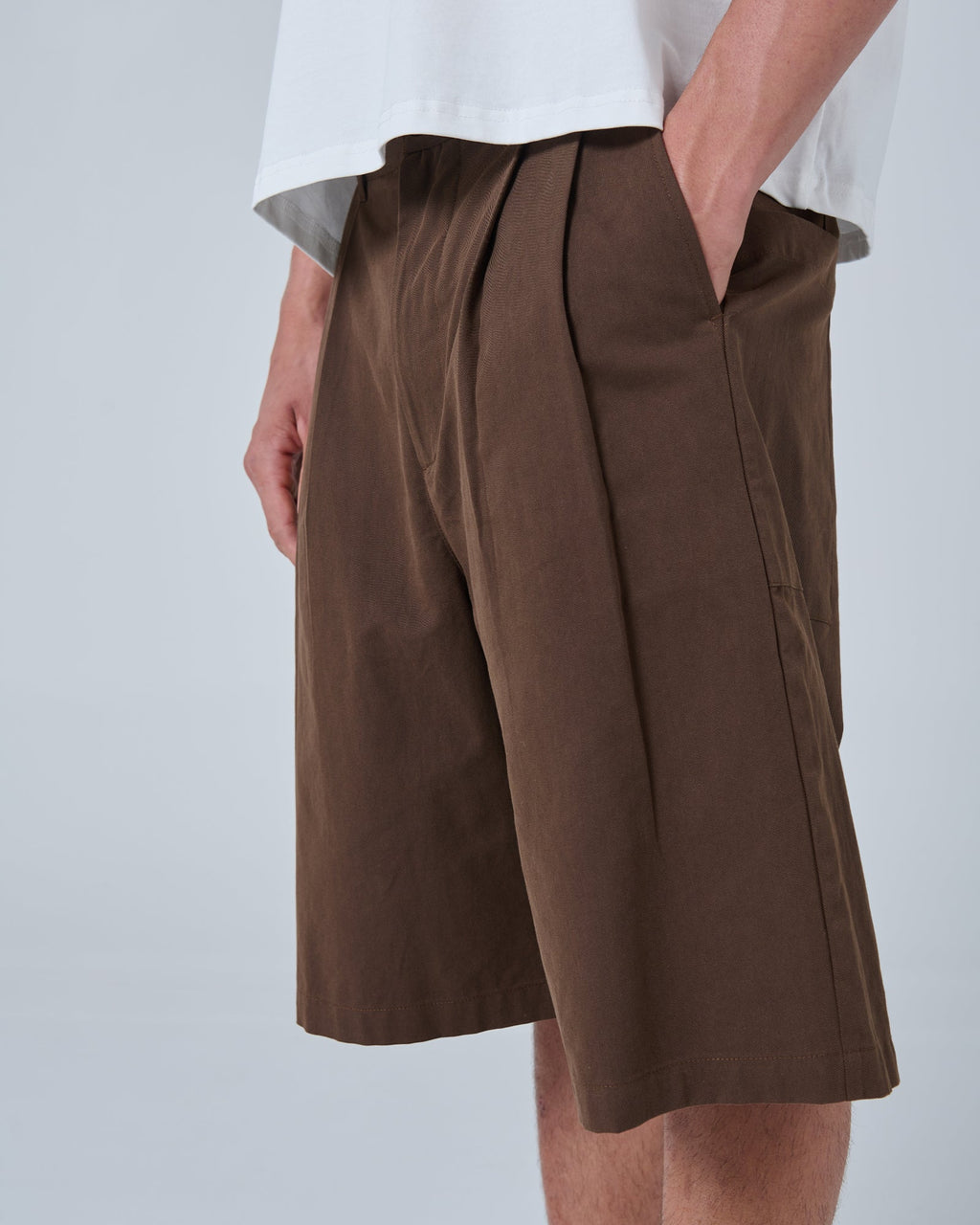 B. Cools pleat short chocolate in Single