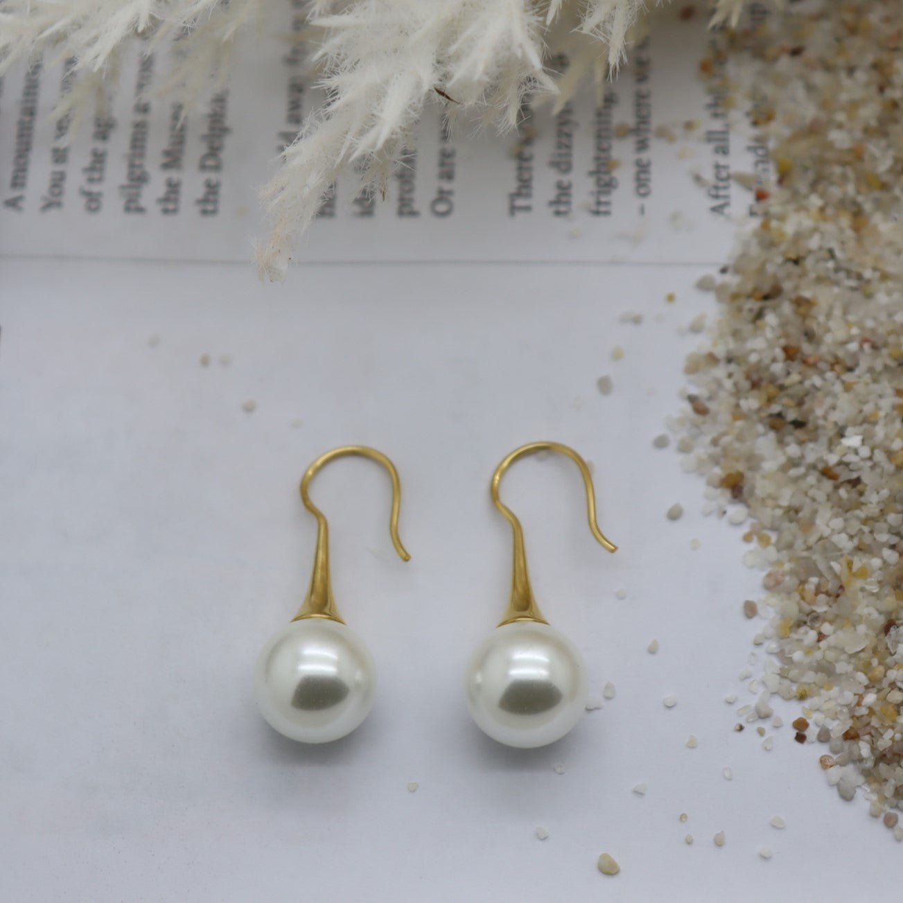 MiKi Jewellery Round Pearl Drop Gold in Default Title