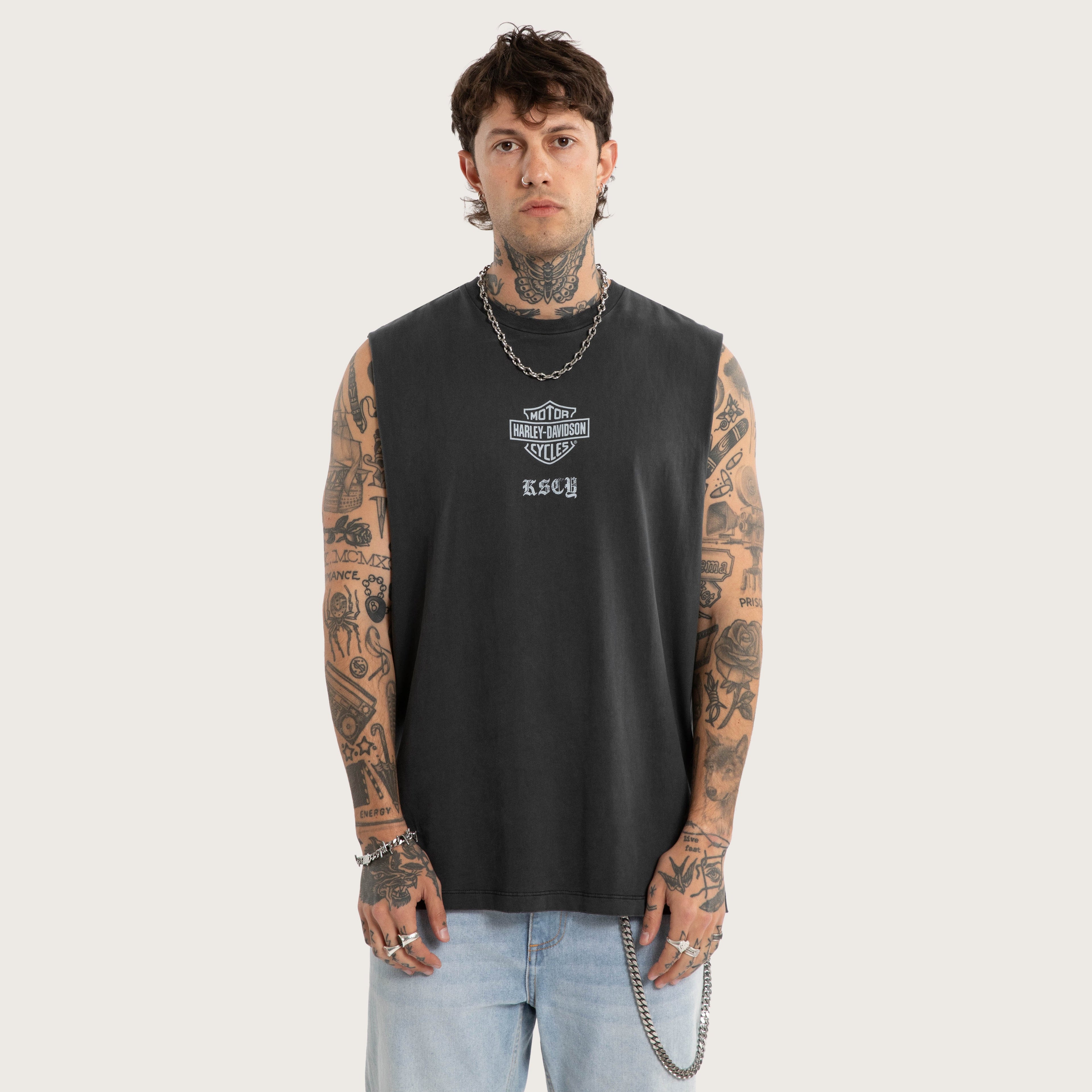 Kiss Chacey Idle Relaxed Muscle in Pigment Black