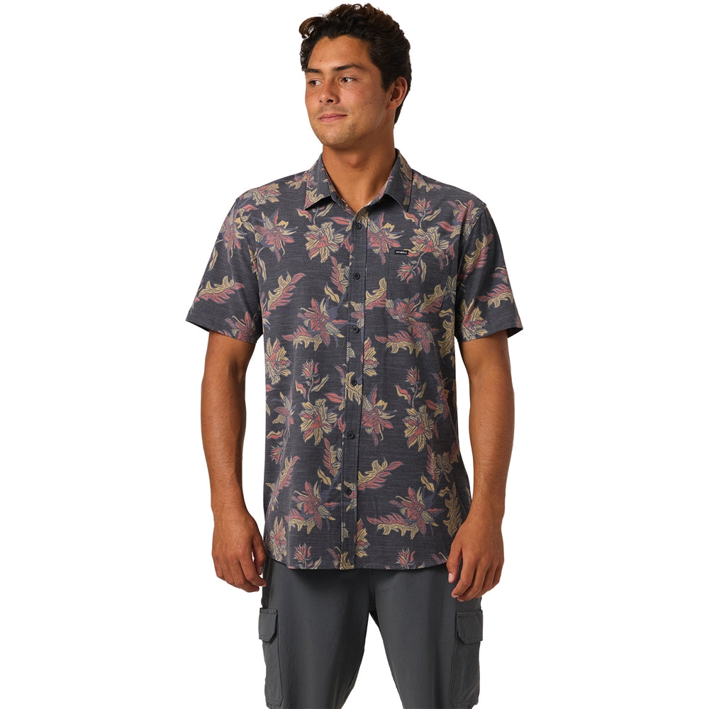 O'Neill Upf Slub Standard Ss Woven Shirt in BLK BLACK