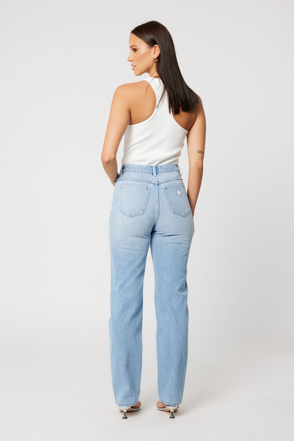 Abrand Jeans 94 Straight Gia in LIGHT VINTAGE BLUE
