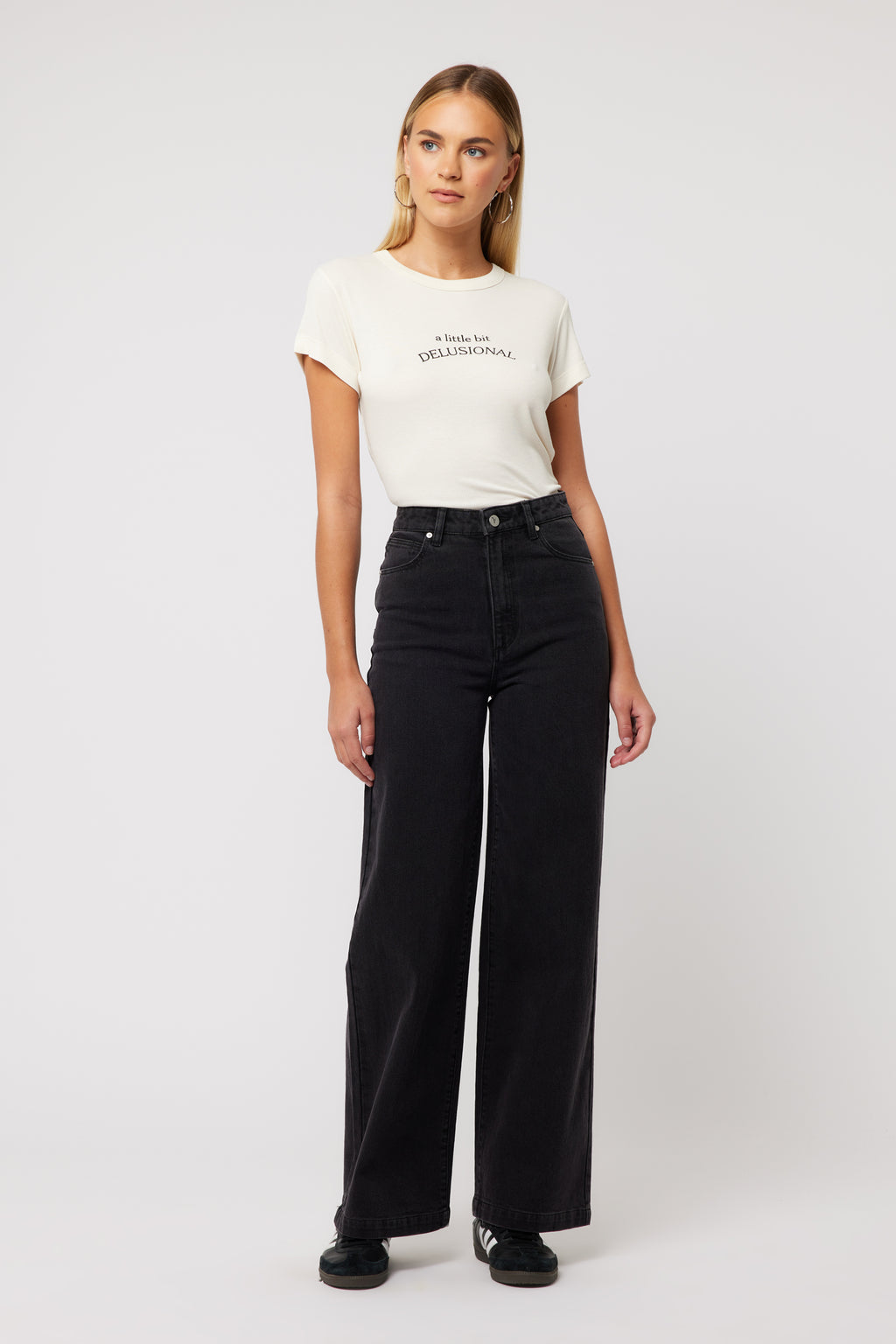 Abrand Jeans 94 Wide Sophie in WASHED BLACK