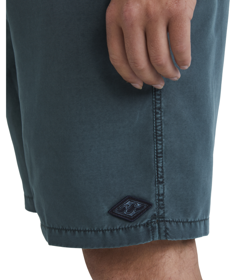 Billabong All Day Ovd Layback in DARK FOREST