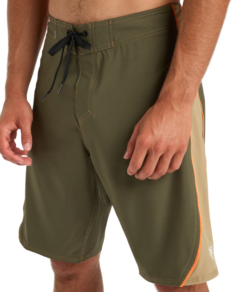 Quiksilver Mercury 99 20 in DUSTY OLIVE