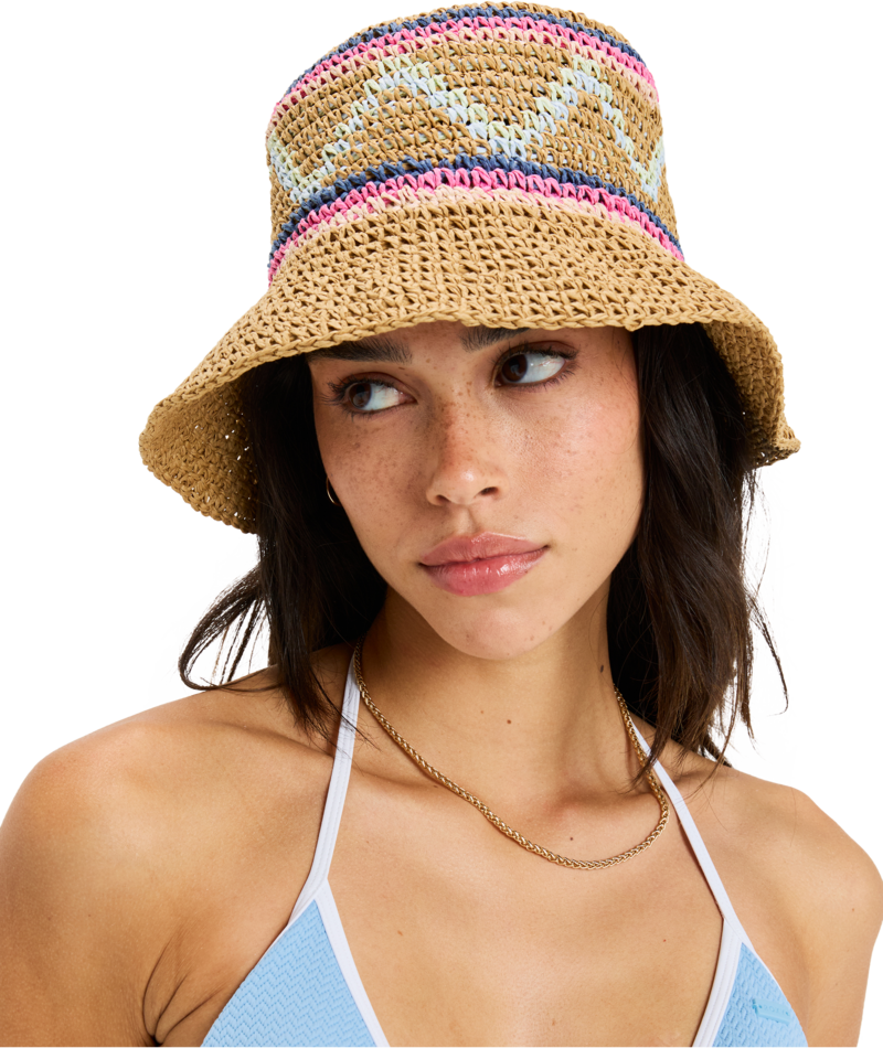 Roxy Geonimo in NATURAL