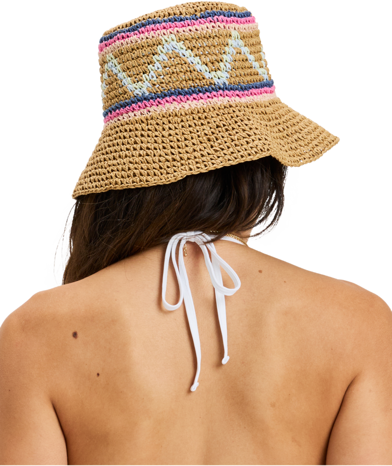 Roxy Geonimo in NATURAL