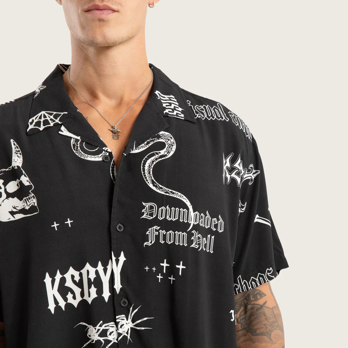 Kiss Chacey Visual Chaos Relaxed Ss Shirt