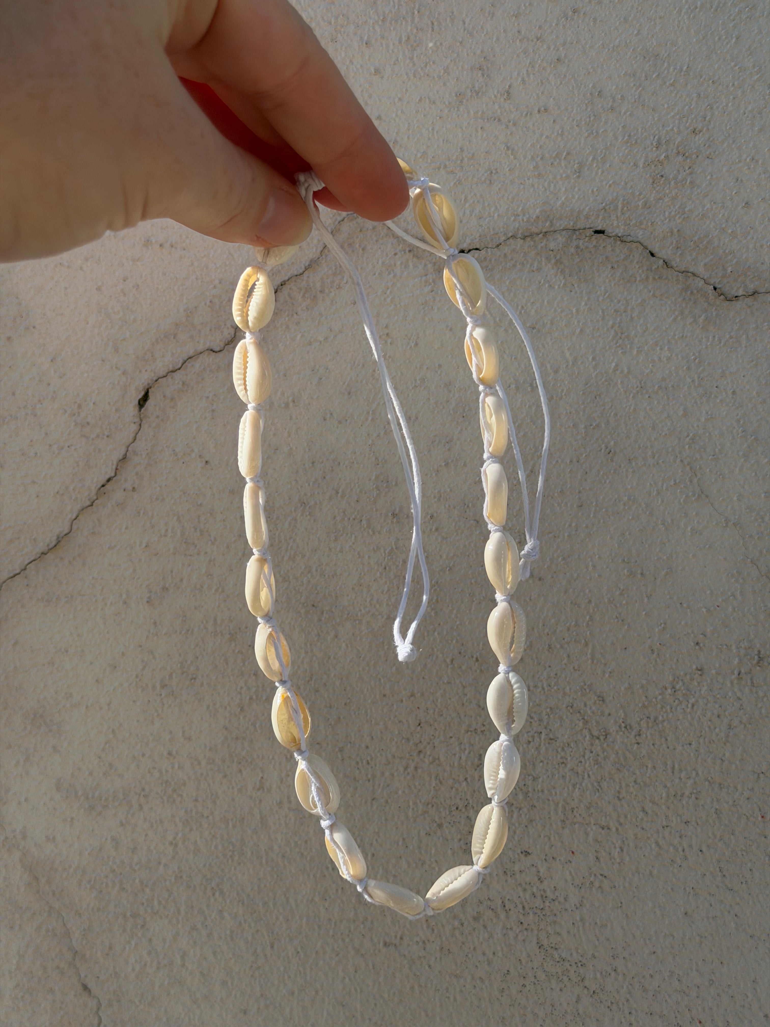 EP SURF Cowrie Necklace