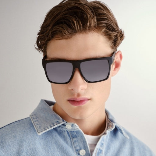 Le Specs Dirty Magic in BLACK RUBBER