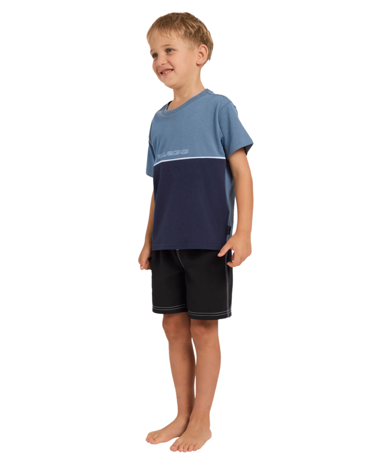 Billabong Groms Spec Legacy Ss in CLOUD BLUE