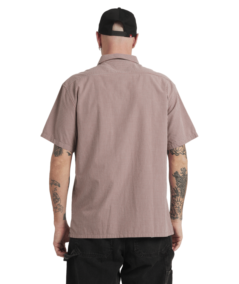 Billabong Mogul Ss in DUST RED