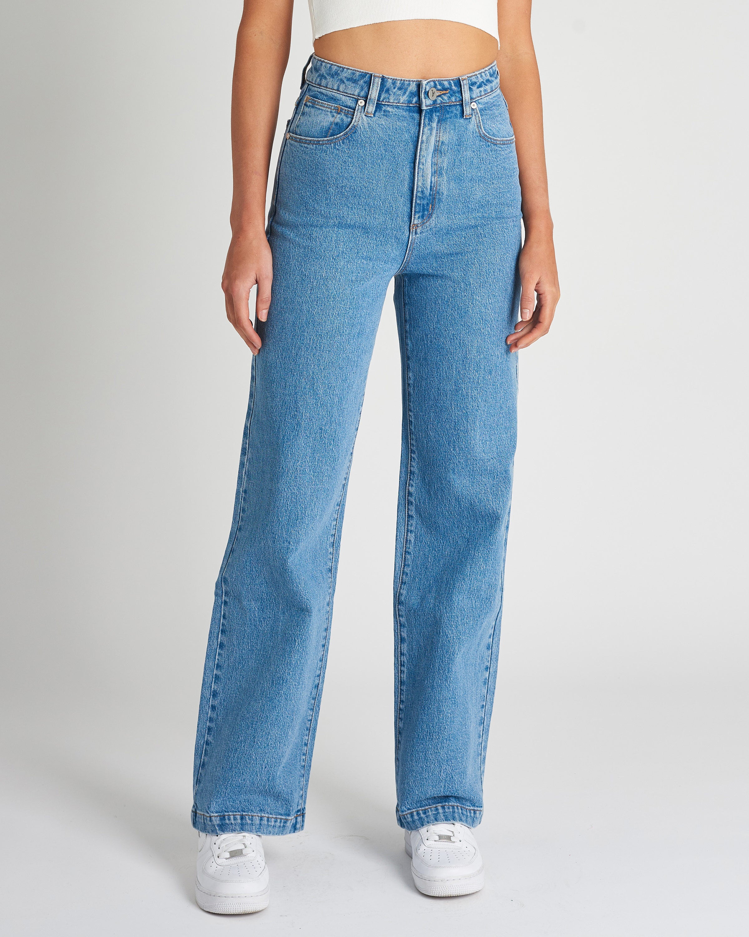 Abrand Jeans A 94 High & Wide Petite Debbie in DEBBIE