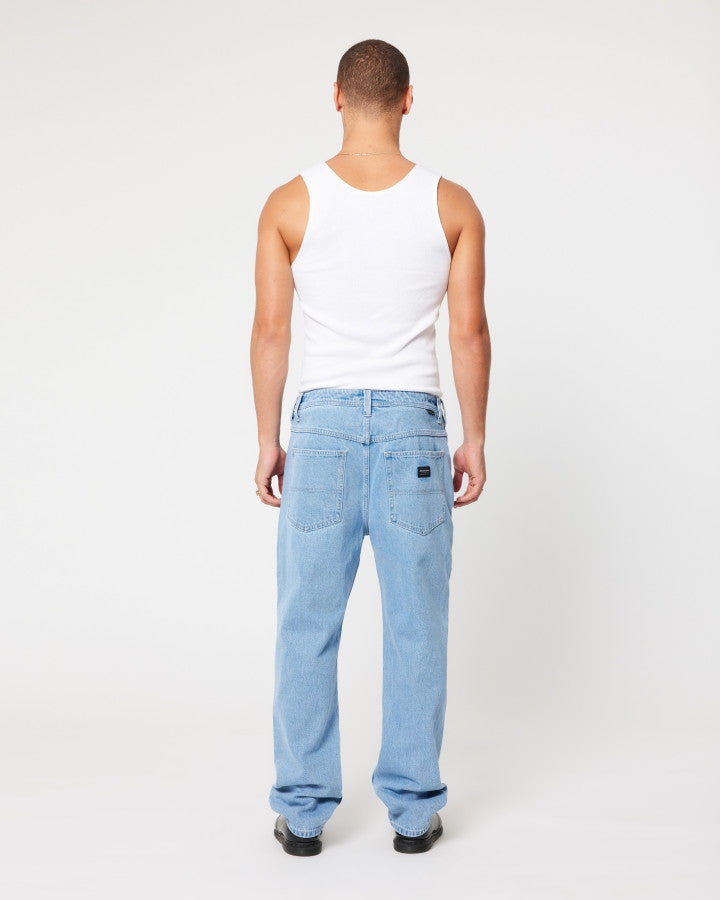 Abrand Jeans A4 Taper Derek in BLEACHED VINTAGE INDIGO