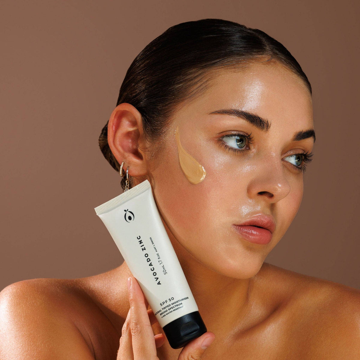 Avocado Zinc Spf 50 Natural Tinted Moisturiser in Light