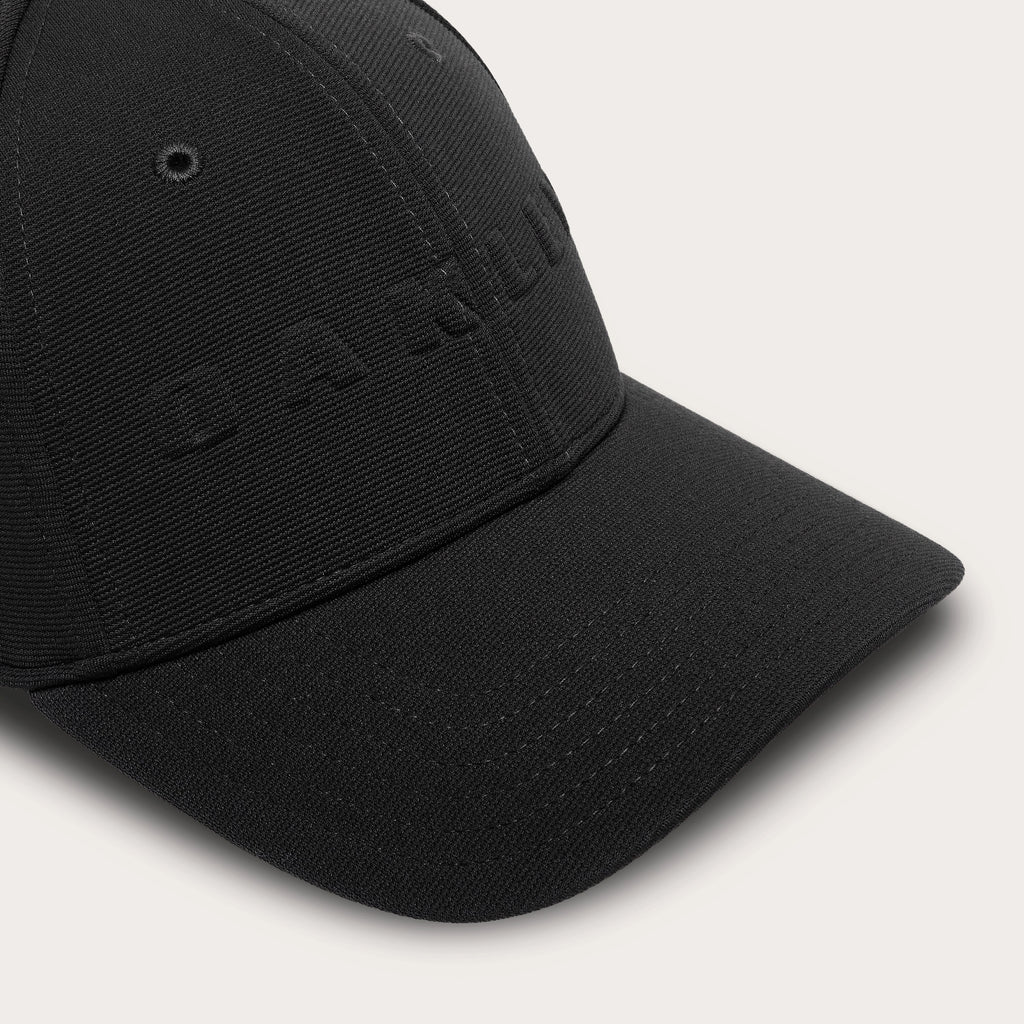 Oakley BARK EMBOSSED HAT in Pitch Black/Flame Red