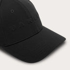 Oakley BARK EMBOSSED HAT in Pitch Black/Flame Red