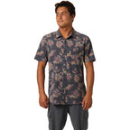 O'Neill Upf Slub Standard Ss Woven Shirt in BLK BLACK