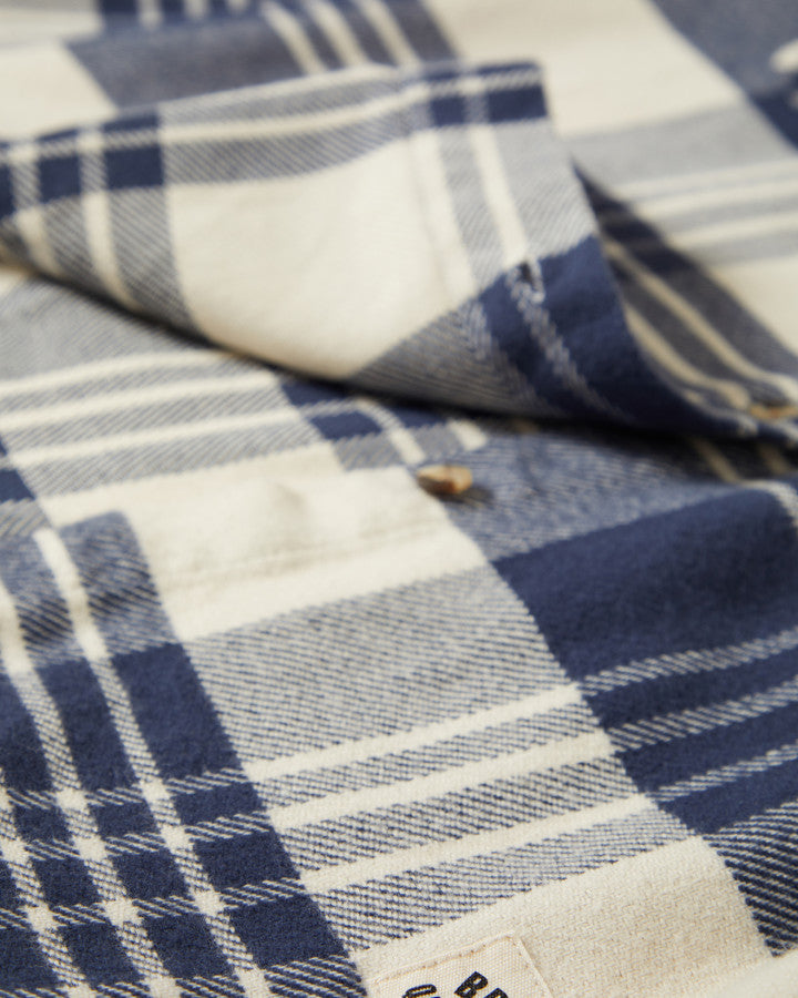 Brixton Bowery W Classic Flannel in AZURE BLUE/WHITECAP PLAID