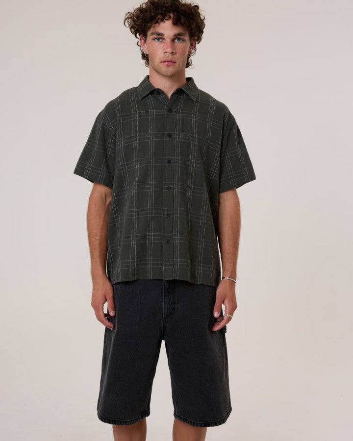 Thrills Built To Win Short Sleeve Cropped Shirt - Oil Green in Oil Green