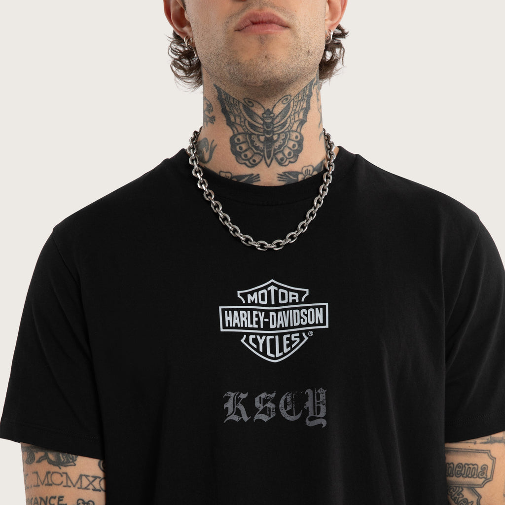 Kiss Chacey Carve Dual Curved Tee in Jet Black