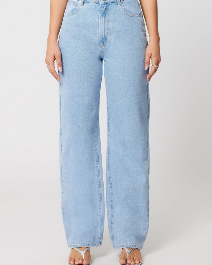 Abrand Jeans Carrie Jean Kendall in LIGHT VINTAGE BLUE