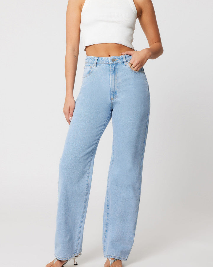 Abrand Jeans Carrie Jean Kendall in LIGHT VINTAGE BLUE