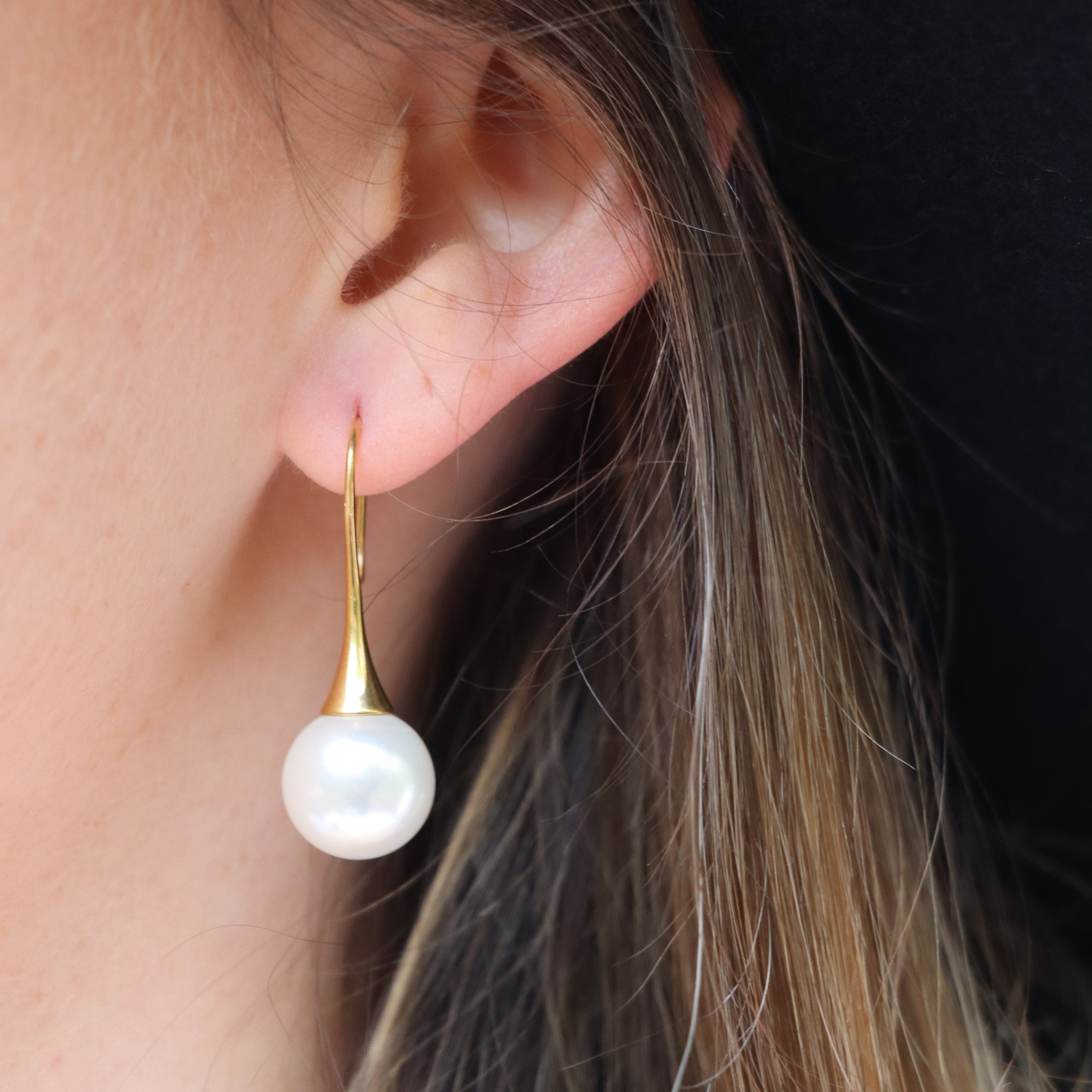 MiKi Jewellery Round Pearl Drop Gold in Default Title