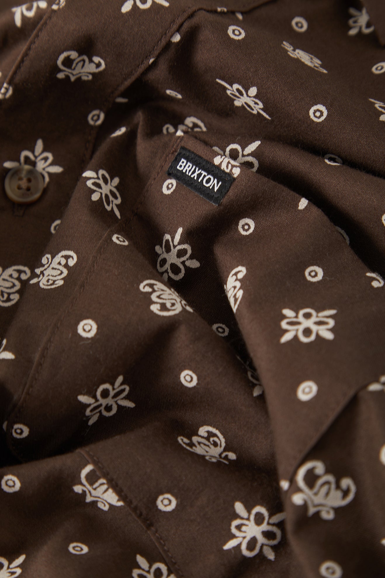 Brixton Charter Print S/S Wvn in WALNUT BROWN BANDANA