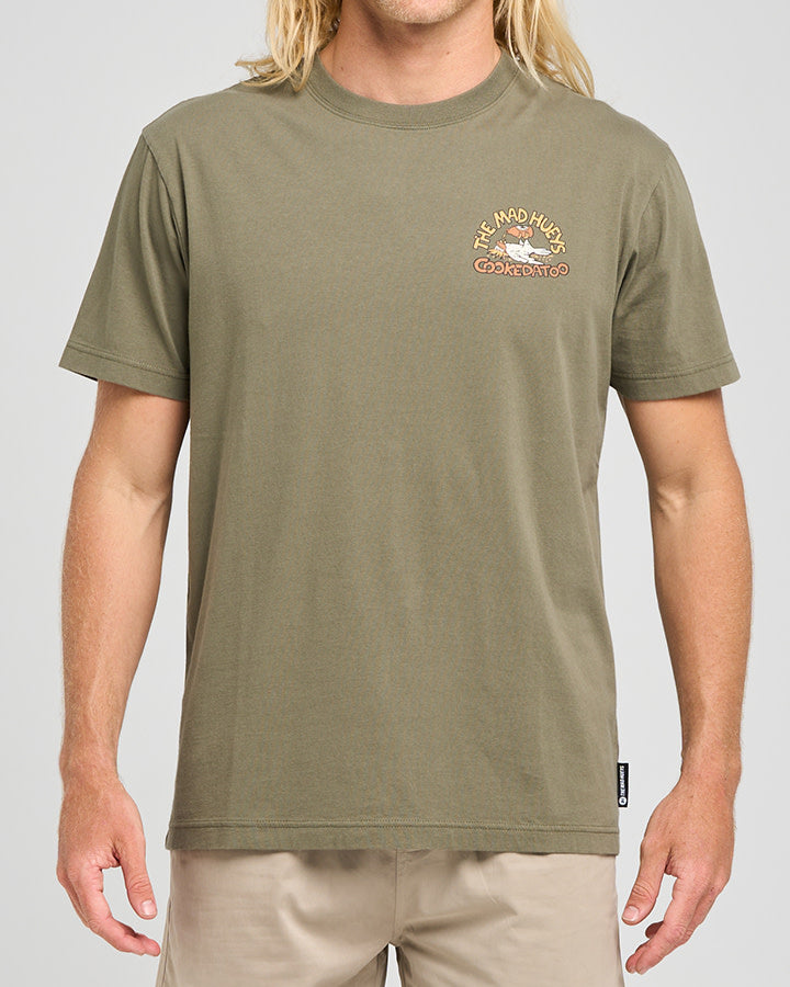 The Mad Hueys Cookedatoo Trio | Ss Tee - Olive in OLIVE