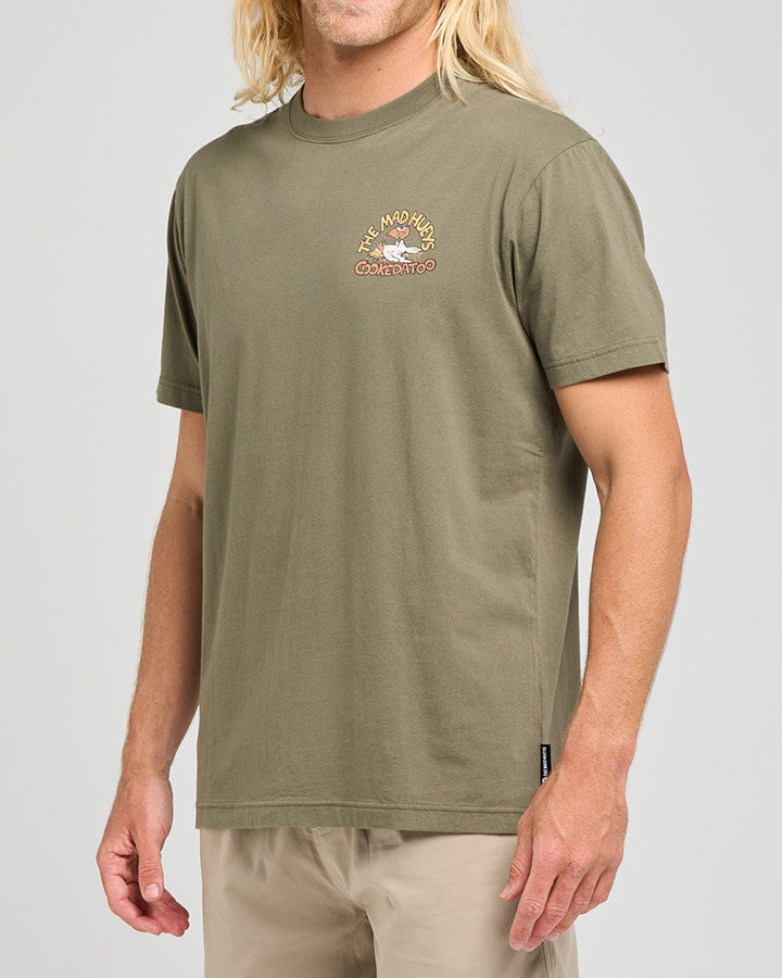 The Mad Hueys Cookedatoo Trio | Ss Tee - Olive in OLIVE