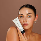 Avocado Zinc Spf 50 Natural Tinted Moisturiser in Light