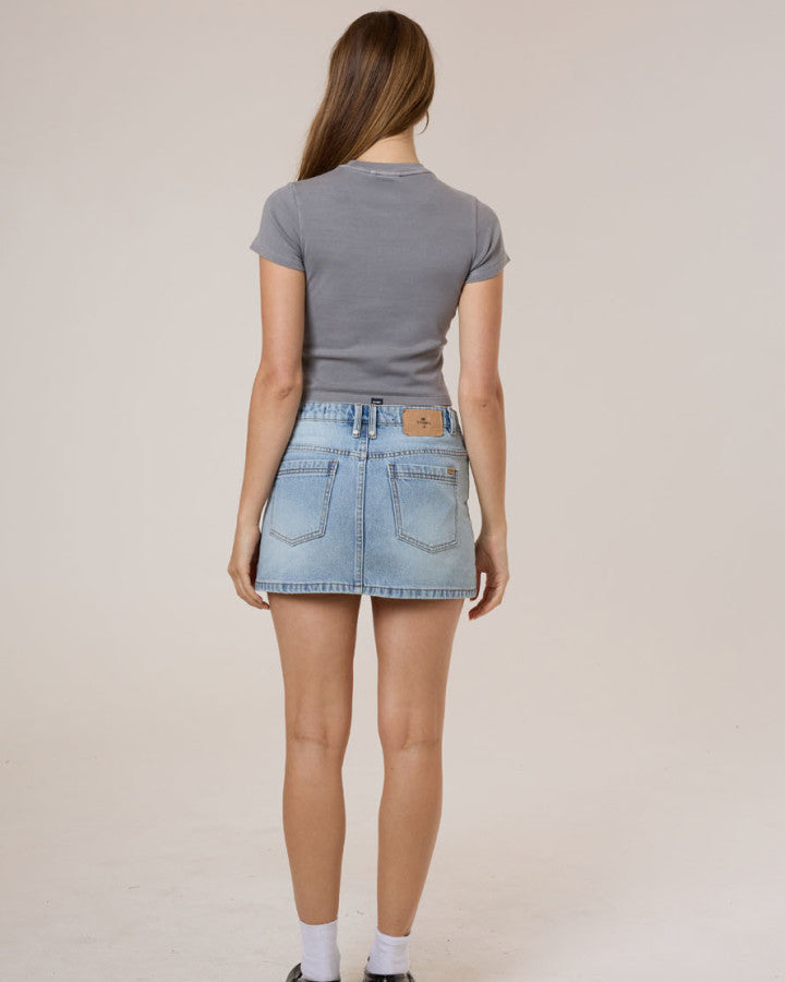 Thrills Die Fighting Mini Tee - Washed Grey in Washed Grey