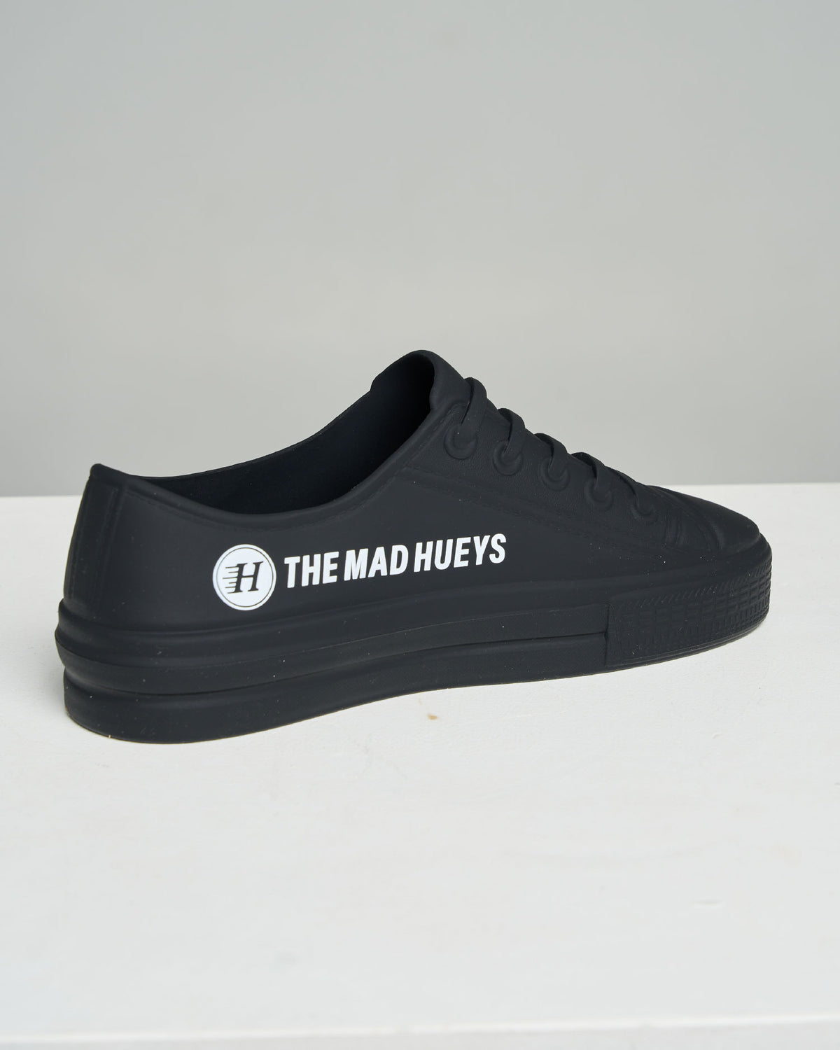The Mad Hueys Emergency | Shoey - Black in BLACK