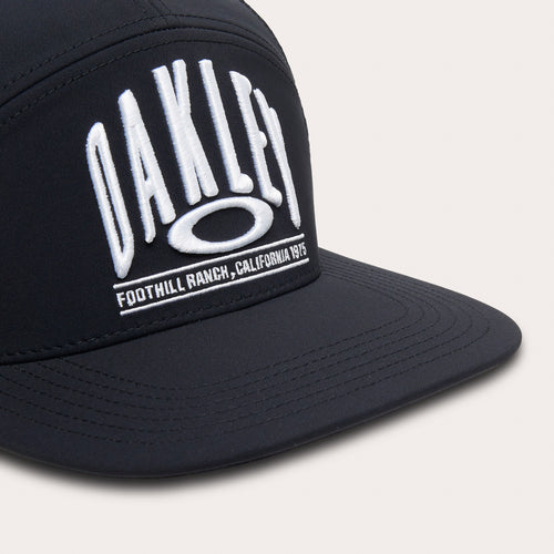 Oakley OAKLEY FHR TRUCKER HAT in Pitch Black