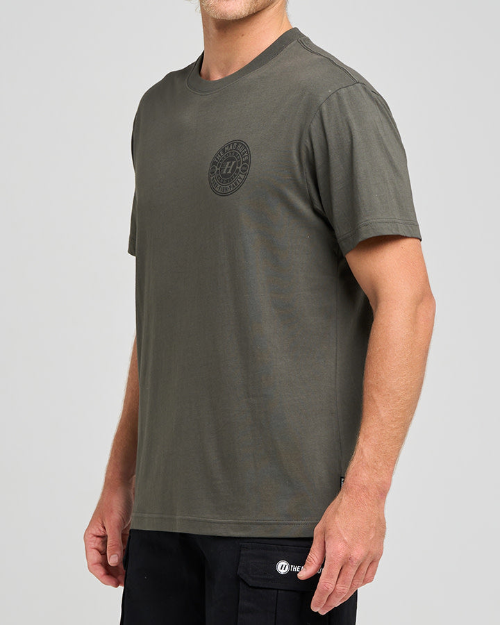 The Mad Hueys Hueys Good Life | Ss Tee - Charcoal in CHARCOAL