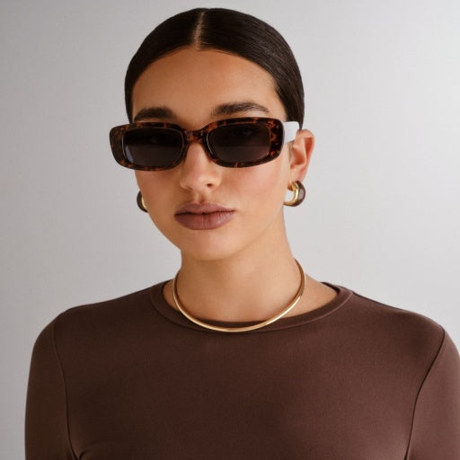 Le Specs Ceres in DARK TORT